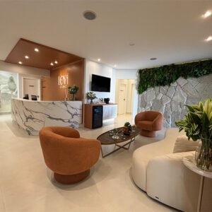 Recepção da Levi Clinic, clínica de psiquiatria e endocrinologia em Indaiatuba SP — ambiente acolhedor e humanizado